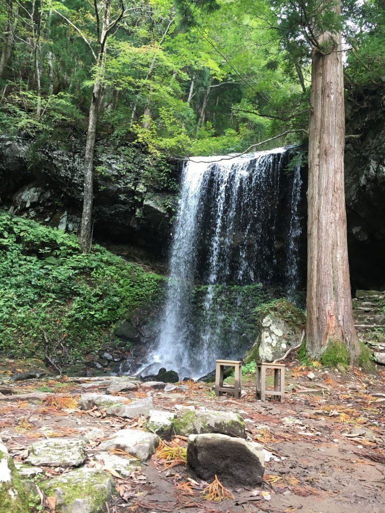 岩井滝